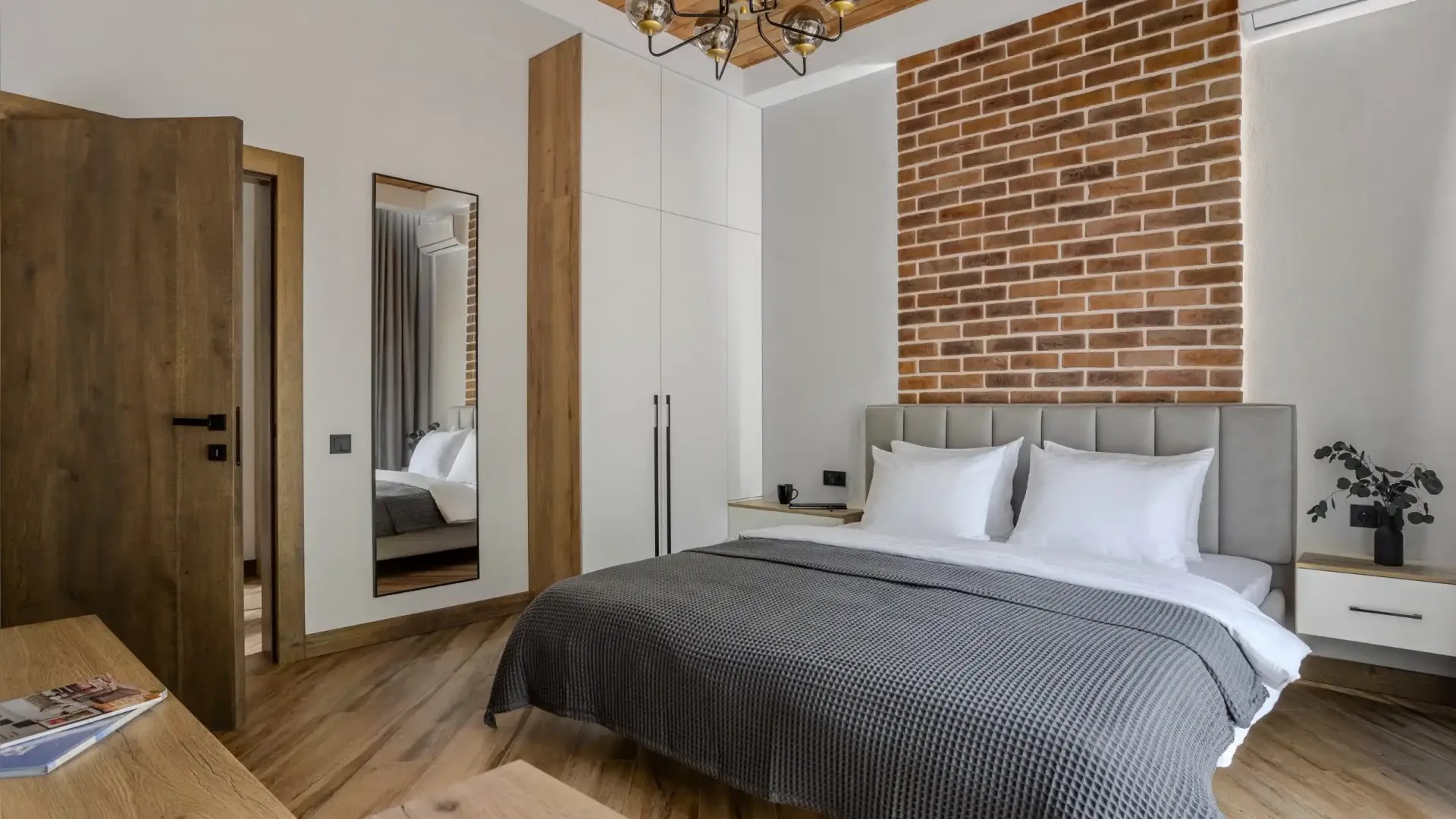 La Villa Pine — бронирование